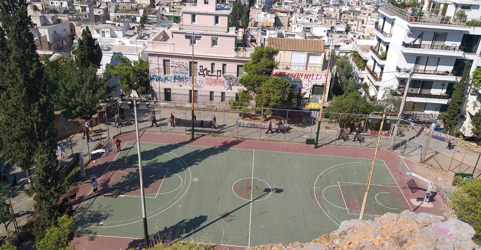 ΓΙΑ ΤΗ ΣΗΜΕΡΙΝΗ ΑΣΤΥΝΟΜΙΚΗ ΕΠΙΧΕΙΡΗΣΗ ΣΤΟ ΛΟΦΟ ΣΤΡΕΦΗ