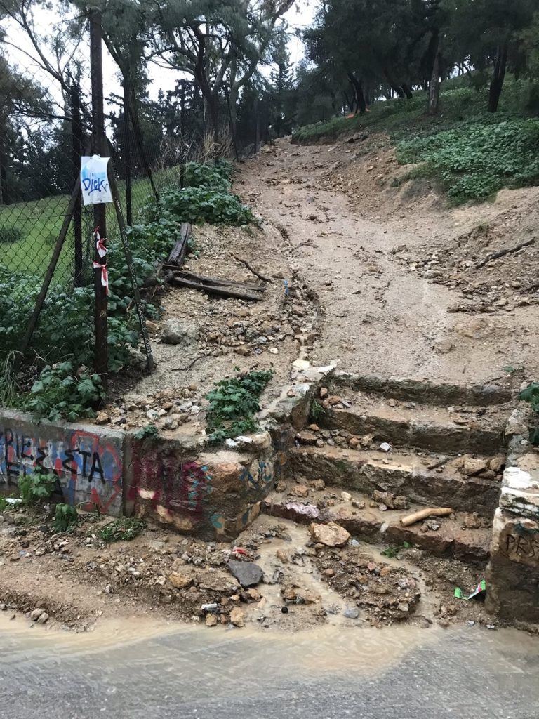 Για τα περίφημα έργα ηλεκτροφωτισμού στον Λόφο Στρέφη και τα αποτελέσματά τους (απόσπασμα από δικόγραφο)