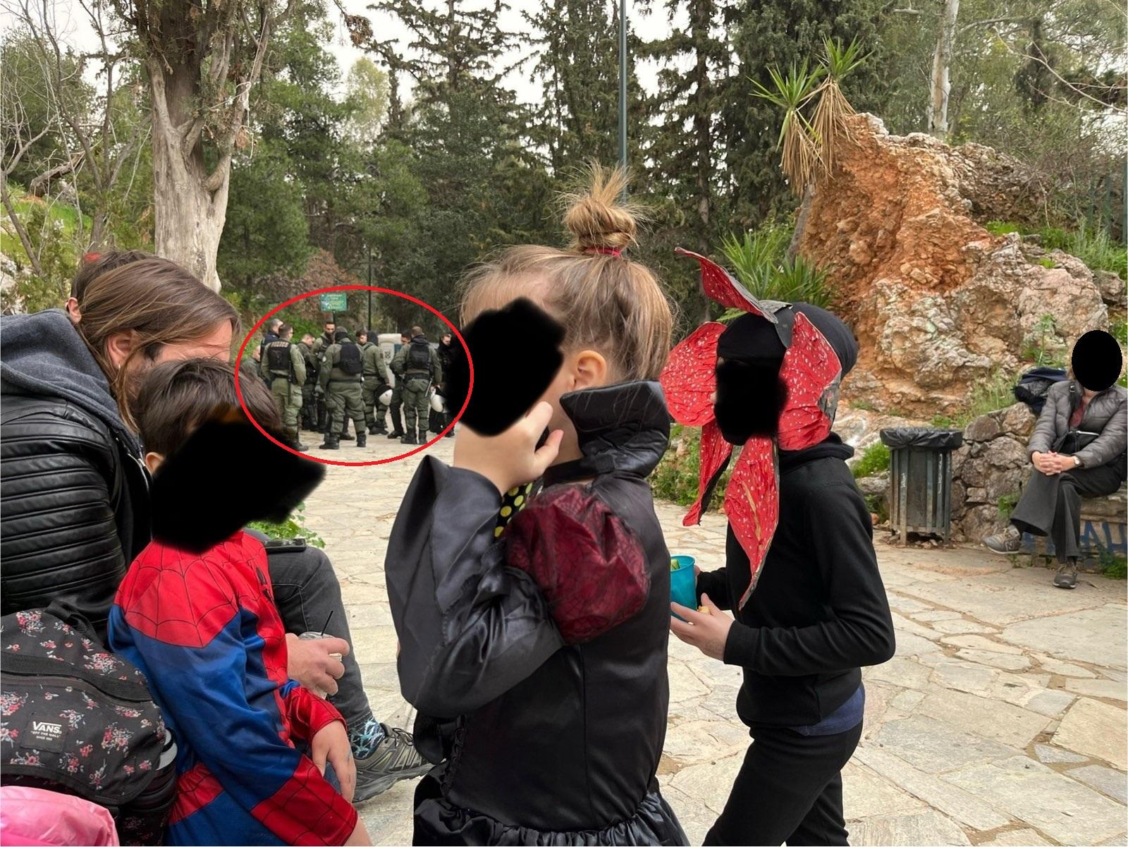 Άλλη μια αποκριάτικη γιορτή του δημοτικού σχολείου στου Στρέφη, παρουσία των μπάτσων