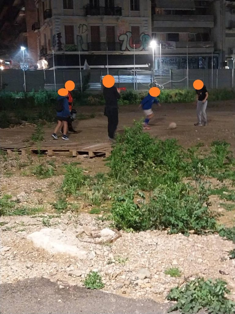 ΚΥΡΙΑΚΗ 15 ΦΛΕΒΑΡΗ: ΤΡΑΓΟΥΔΙΑ ΚΑΙ ΠΑΡΑΤΡΑΓΟΥΔΑ ΣΤΗΝ ΠΛΑΤΕΙΑ ΕΞΑΡΧΕΙΩΝ