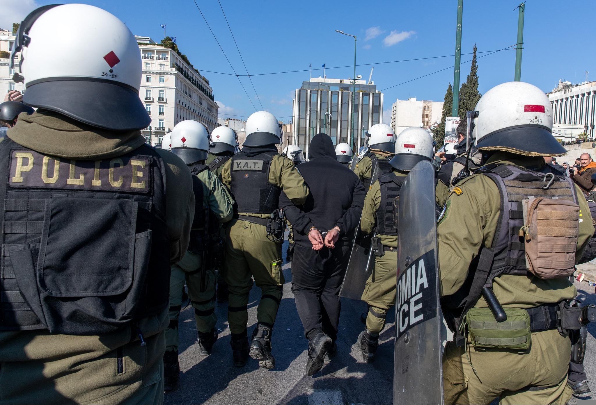 ΚΙΝΗΤΟΠΟΙΗΣΗ ΣΤΙΣ 28/2 ΓΙΑ ΤΟ ΚΡΑΤΙΚΟ-ΚΑΠΙΤΑΛΙΣΤΙΚΟ ΕΓΚΛΗΜΑ ΣΤΑ ΤΕΜΠΗ ΚΑΙ ΚΑΤΑΣΤΑΛΤΙΚΟ ΠΑΙΔΟΜΑΖΩΜΑ ΣΤΗ ΓΑΔΑ