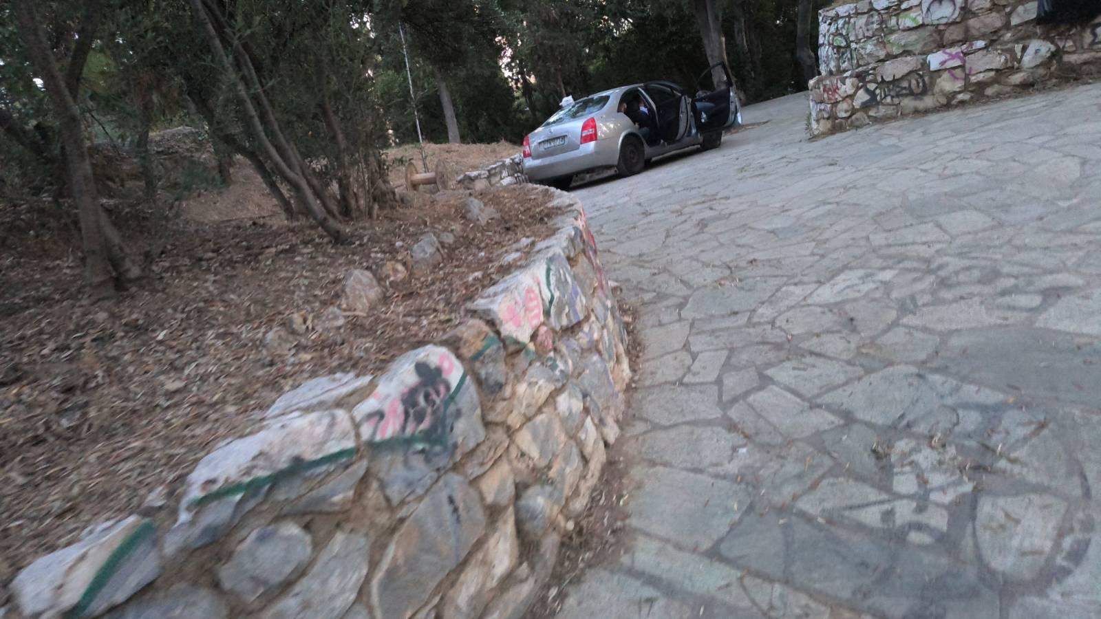 ΣΤΟ ΜΥΑΛΟ (;;) ΤΗΣ ΓΑΔΑ